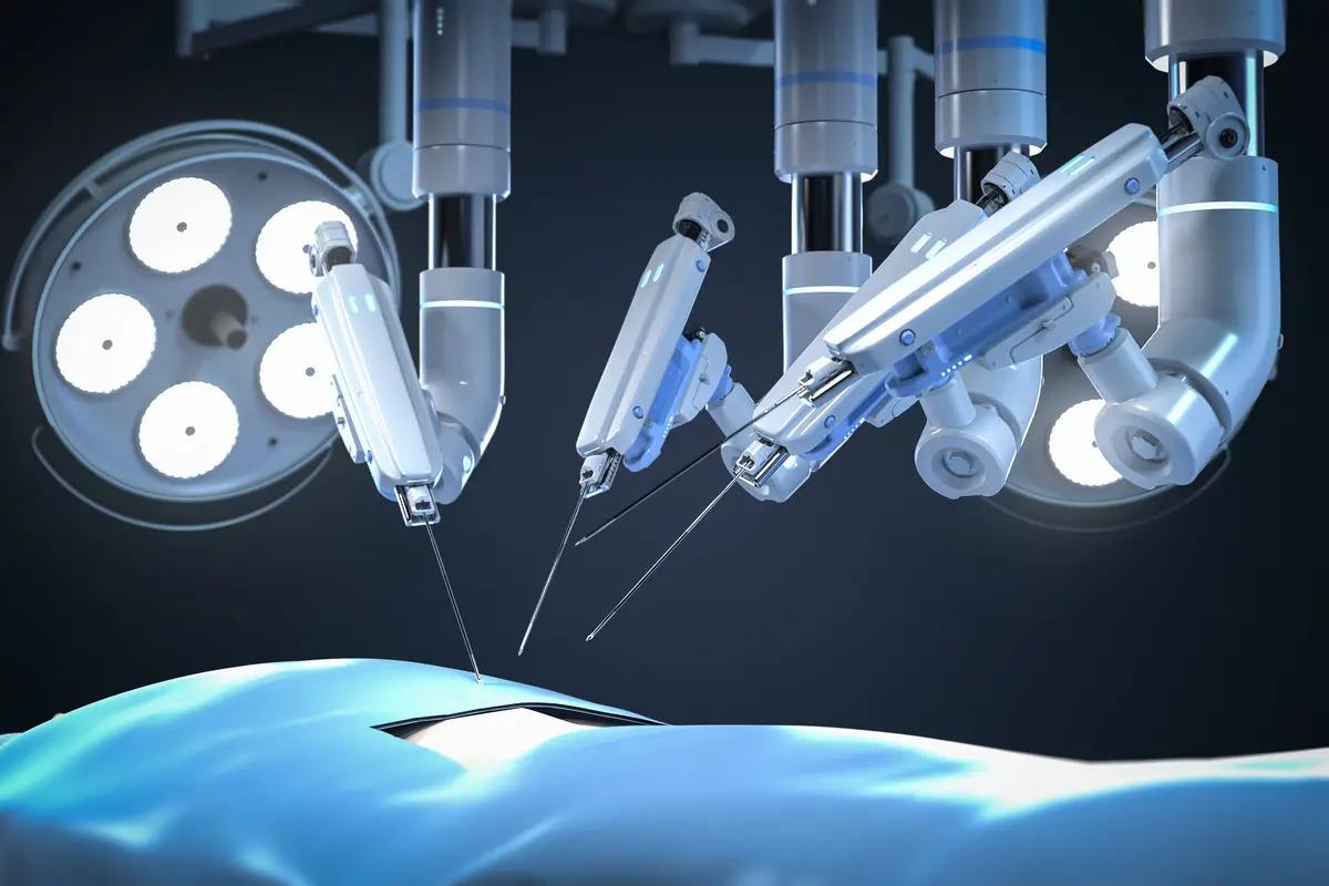 Masa Depan Robotic Surgery di Indonesia: Manfaat, Tantangan, & Perkembangannya